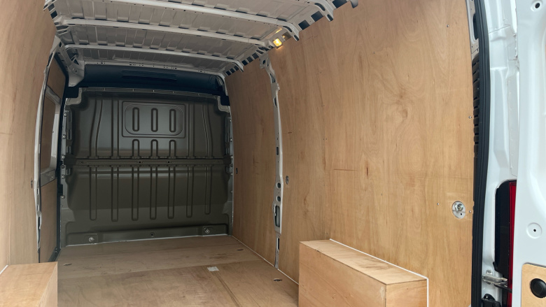 Peugeot Boxer 3500 L3 Diesel 2.2 BlueHDi 140 H2 Van Professional